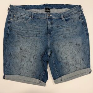 Harry Potter x Torrid Blue Jean Shorts w/Printed Drawings - Plus Size 24